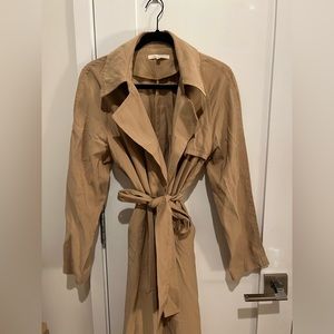 Tan boutique trench coat size small but could be a medium